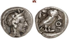 GRIECHISCHE MÜNZEN ATTICA. ATHEN. AR-Drachme, um 454/404 v. Chr.; 4,16 g. Athenakopf r. mit attischem Helm//In Incusum: Eule r., dahinter Olivenzweig. SNG München 60 ff. Feine Tönung, schön-sehr schön