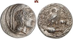 GRIECHISCHE MÜNZEN ATTICA. ATHEN. AR-Tetradrachme, Elaphebolion (= März/April) 130 v. Chr.; 16,85 g. Athenakopf r. mit attischem Helm// In Kranz: Eule auf Amphore mit Ι v. v., r. Elefant. Thompson 400