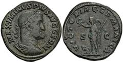 ROMAN COINS MÜNZEN DER RÖMISCHEN KAISERZEIT Maximinus I. Thrax, 235-238. Æ-Sesterz, 236/237, Rom; 23,98 g. Drapierte Büste r. mit Lorbeerkranz//Victoria steht l. mit Kranz und Palmzweig, davor sitzt G