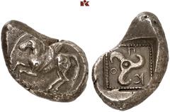 DIE SAMMLUNG DR. KAYA SAYAR, TEIL I - LYKIEN, PAMPHYLIEN UND KILIKIEN LYCIA. Dynastische Prägungen. Kuprilli AR-Stater, 470/440 v. Chr., Limyra (?); 9,66 g. Auf Rundschild: Pegasos fliegt l., auf dem 