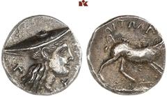 MÜNZEN DER ANTIKEN WELT AUS DIVERSEM BESITZ GRIECHISCHE MÜNZEN. AITOLIA. Liga, 279-168 v. Chr. AR-Triobol, 230/220 v. Chr.; 2,51 g. Kopf der Aitolia r. mit Kausia//Der kalydonische Eber r., im Abschni