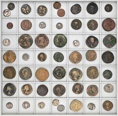 ROMAN COINS LOTS RÖMISCHER MÜNZEN Lot 1. bis 3. Jahrhundert: Enthalten sind meist Reichsprägungen des Augustus bis Severus Alexander in Bronze und Silber. Darunter zwölf Denare bzw. Antoniniane des Au