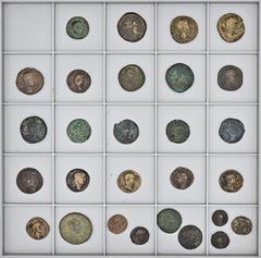 ROMAN COINS LOTS RÖMISCHER MÜNZEN Lot römischer Münzen: Enthalten sind römische Bronzemünzen, hauptsächlich aus dem 1. und 2. Jahrhundert (u. a. Augustus, Vespasianus, Traianus, Hadrianus, Antoninus I