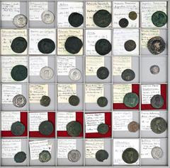 ROMAN COINS LOTS RÖMISCHER MÜNZEN Lot römischer Münzen: Das interessante Lot enthält überwiegend Münzen von der frühen bis zur späten Kaiserzeit. Es finden sich neben julisch-claudischen Bronzemünzen 