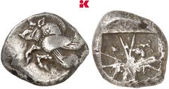 GRIECHISCHE MÜNZEN LYCIA Ddenevele. AR-Stater, 500/480 v. Chr.; 9,45 g Geflügelte Eberprotome l.//Vielfach geteiltes Incusum. Müseler II, 9 RR Feine Tönung, min. Auflagen auf dem Avers, sehr schön Exe