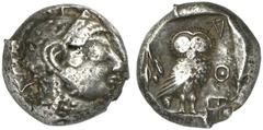 GRIECHISCHE MÜNZEN ATTICA ATHEN AR-Tetradrachme, um 500/475 v. Chr.; 16,94 g. Athenakopf r. mit attischem Helm//In Incusum: Eule r., dahinter Olivenzweig. Seltman Gruppe G ii. Herrliche Patina, sehr s