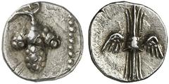 GRIECHISCHE MÜNZEN LYCIA OINOANDA AR-Obol, 2. Jahrhundert v. Chr.; 0,67 g. In Perlquadrat: Weintraube//Geflügelter Blitz. Scheint unediert. Von allergrößter Seltenheit. Wohl Unikum. Fast vorzüglich Di