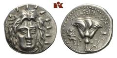 CARIA RHODOS. AR-Didrachme, 250/230 v. Chr., Magistrat Mnasimachos; 6,30 g. Helioskopf fast v. v.//Rose, l. läuft Artemis l. mit Fackel. Ashton, The Coinage of Rhodes S. 106, Anm. 111; SNG Keckman -. 