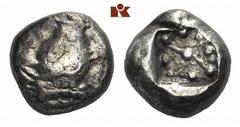 LYCIA VORDYNASTISCHE PRÄGUNGEN. AR-Stater, 520/480 v. Chr.; 9.01 g. Eberkopf r.//Incusum, darin ein aus neun Kugeln gebildetes Quadrat mit einer Zentralkugel, zum Teil durch Linien verbunden. Boston, 
