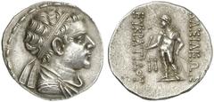 TETRADRACHMEN DES HELLENISMUS DIE SAMMLUNG DIETER GRUNOW, BERLIN GRIECHEN BACTRIA Eukratides II., 140-130 v. Chr. AR-attische Tetradrachme, Balkh; 16,80 g. Drapierte Büste r. mit Diadem//Apollo steht 