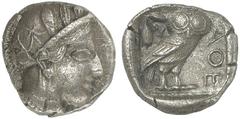 MÜNZEN AUS DER WELT DER ANTIKE GRIECHISCHE MÜNZEN ATTICA ATHEN AR-Tetradrachme, um 440/420 v. Chr.; 16,59 g. Athenakopf r. mit attischem Helm//In Incusum: Eule r., dahinter Olivenzweig und Mondsichel.