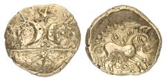 KELTISCHE MÜNZEN EINE BEDEUTENDE SPEZIALSAMMLUNG BRITANNIA ICENI (Nordostengland) AV-Stater, 45/40 v. Chr.; 5,39 g. Zwei Mondsicheln, darüber und darunter Stern//Pferd r., darunter Sonne. Rudd, Ancien