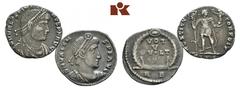 RÖMISCHE MÜNZEN MÜNZEN DER RÖMISCHEN KAISERZEIT Valentinianus I., 364-375. AR-Siliqua, 364/367, Lugdunum, 2. Offizin; 1,9 g. Drapierte Büste r. mit Perldiadem//Kaiser steht v. v., Kopf r., mit Labarum
