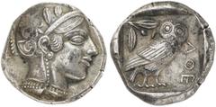 AUSGEWÄHLTE MÜNZEN AUS DER WELT DER ANTIKE GRIECHISCHE MÜNZEN ATTICA ATHEN. AR-Tetradrachme, um 450/440 v. Chr.; 17,41 g. Athenakopf r. mit attischem Helm//In Incusum: Eule r., dahinter Olivenzweig un