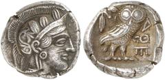 AUSGEWÄHLTE MÜNZEN AUS DER WELT DER ANTIKE GRIECHISCHE MÜNZEN ATTICA ATHEN. AR-Tetradrachme, nach 440 v. Chr., philistische Münzstätte (?); 17,43 g. Athenakopf r. mit attischem Helm//In Incusum: Eule 