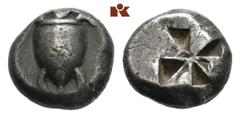 GRIECHISCHE MÜNZEN AEGINA AEGINA. AR-Stater, 550/500 v. Chr.; 12,08 g. Seeschildkröte//Vielfach geteiltes Incusum. SNG Delepierre 1580 ff. Feine Tönung, kl. Kratzer, schön