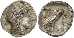 GRIECHISCHE MÜNZEN ATTICA ATHEN AR-Tetradrachme, um 440/420 v. Chr.; 16,90 g. Athenakopf r. mit attischem Helm//In Incusum: Eule r., dahinter Olivenzweig und Mondsichel. Flament Gruppe II. Vorzüglich/