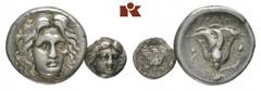 GRIECHISCHE MÜNZEN CARIA RHODOS. AR-Didrachme, 305/275 v. Chr.; 6,53 g. Helioskopf fast v. v.//Rose, l. Thyrsos und EY. Ashton, The Coinage of Rhodes 159; SNG Keckman -. Dazu eine rhodische Hemidrachm