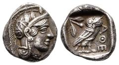 GRIECHISCHE MÜNZEN GRIECHISCHE MÜNZEN ATTICA ATHEN. AR-Drachme, um 454/404 v. Chr.; 4,08 g. Athenakopf r. mit attischem Helm//In Incusum: Eule r., dahinter Olivenzweig. SNG München 60 ff. Feine Tönung