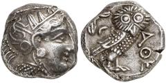 GRIECHISCHE MÜNZEN ATTICA. ATHEN. AR-Tetradrachme, um 350/295 v. Chr.; 17,14 g. Athenakopf r. mit attischem Helm//Eule r., dahinter Olivenzweig und Mondsichel. Flament S. 125 ff., Gruppe Pi IV. Feine 