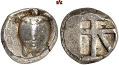 GRIECHISCHE MÜNZEN AEGINA. AEGINA. AR-Stater, 470/440 v. Chr.; 12,41 g. Seeschildkröte//Vielfach geteiltes Incusum. Hoover 435; SNG Delepierre vergl. 1758 ff. Etwas dezentriert, sehr schön