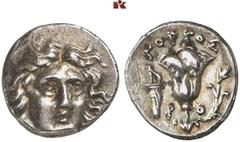 GRIECHISCHE MÜNZEN CARIA. RHODOS. AR-Drachme, 205/190 v. Chr., Magistrat Gorgos; 2,59 g. Helioskopf fast v. v.//Rose, l. Bogen in Bogentasche. Ashton, The Coinage of Rhodes 288; SNG Keckman 582 ff. Fe