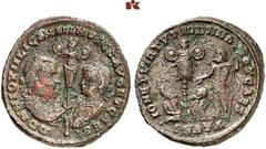 RÖMISCHE MÜNZEN MÜNZEN DER RÖMISCHEN KAISERZEIT. Licinius I., 308-324. - und Licinius II. Æ-Follis, 317/318, Antiochia, 1. Offizin; 4,66 g. DD NN IOVII LICINII INVICT AVG ET CAES Beider Büsten einande
