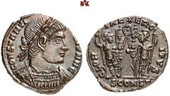 RÖMISCHE MÜNZEN MÜNZEN DER RÖMISCHEN KAISERZEIT. Constantinus I., 306-337. - für Constantinus II. Æ-Follis, 333/334, Arelate, 2. Offizin; 2,21 g. Gepanzerte Büste r. mit Lorbeerkranz//Zwei Soldaten st