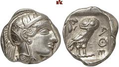 GRIECHISCHE MÜNZEN ATTICA. ATHEN. AR-Tetradrachme, um 440/420 v. Chr.; 17,17 g. Athenakopf r. mit attischem Helm//In Incusum: Eule r., dahinter Olivenzweig und Mondsichel. Flament Gruppe II. Vorzüglic