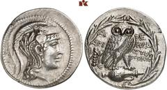 GRIECHISCHE MÜNZEN ATTICA. ATHEN. AR-Tetradrachme, Maimakterion (= November/Dezember) 136 v. Chr.; 16,81 g. Athenakopf r. mit attischem Helm//In Kranz: Eule auf Amphore mit E v. v., l. Keule, Löwenfel