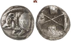 GRIECHISCHE MÜNZEN LYCIA. Frühdynastische Prägungen. AR-Stater, 500/480 v. Chr.; 9,01 g. Eberprotome l.//Viergeteiltes Incusum, darin Θ und †. Müseler -, vergl. Taf, II, 2; SNG v. Aulock vergl. 4056. 