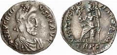 RÖMISCHE MÜNZEN (ROMAN COINS) MÜNZEN DER RÖMISCHEN KAISERZEIT Eugenius, 392-394. AR-Siliqua, Treveri; 1.71 g. Drapierte Büste r. mit Perldiadem//Roma sitzt l. auf Panzer mit Victoria auf Globus und Sp