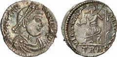 RÖMISCHE MÜNZEN (ROMAN COINS) MÜNZEN DER RÖMISCHEN KAISERZEIT Constantinus III., 407-411. AR-Siliqua, 408/411, Treveri; 2.04 g. Drapierte Büste r. mit Perldiadem//Roma sitzt l. mit Victoria auf Globus