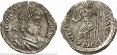 RÖMISCHE MÜNZEN (ROMAN COINS) MÜNZEN DER RÖMISCHEN KAISERZEIT Constantinus III., 407-411. AR-Siliqua, 408/411, Treveri; 1.26 g. Drapierte Büste r. mit Perldiadem//Roma sitzt l. mit Victoria auf Globus