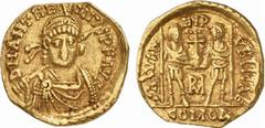 RÖMISCHE MÜNZEN (ROMAN COINS) MÜNZEN DER RÖMISCHEN KAISERZEIT Anthemius, 467-472. AV-Solidus, um 468, Rom; 3.50 g. Drapierte Büste v. v. mit Helm, Speer und Schild//Zwei Kaiser stehen v. v. und halten