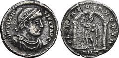 ROMAN COINS ROMAN COINS MÜNZEN DER RÖMISCHEN KAISERZEIT Jovianus, 363-364. AR-Miliarense leicht, Antiochia; 3,72 g. Drapierte Büste r. mit Perldiadem//Kaiser steht v. v. mit Globus und Lanze zwischen 