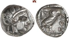 GRIECHISCHE MÜNZEN ATTICA. ATHEN. AR-Tetradrachme, um 420/405 v. Chr..; 17,17 g. Athenakopf r. mit attischem Helm//In Incusum: Eule r., dahinter Olivenzweig und Mondsichel, r. rautenförmiger Gegenstem