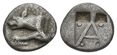 GREEK COINS PELOPONNESUS ARGOLIS. ARGOS. AR-Triobol, 490/470 v. Chr., 2,72 g. Wolfsprotome l.//A in Incusum. Hoover 660; Slg. BCD -, vergl. 1004 ff. Sehr schön Exemplar der Sammlung BCD, Auktion Pecun