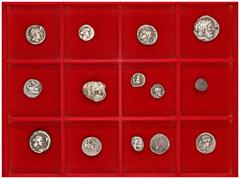 GREEK COINS LOTS Kleines Lot griechischer Silbermünzen: Enthalten sind drei Tetradrachmen (Syrakus; Macedonia unter Philippos II.; Athen), drei Didrachmen (Thurioi; Velia; Gela), eine Drachme (Macedon