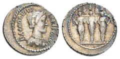 ROMAN COINS MÜNZEN DER RÖMISCHEN REPUBLIK AR-Denar, 41 v. Chr., Rom, P. Accoleius Lariscolus; 3,98 g. Drapierte Büste der Diana Nemorensis r.//Dreifache Kultstatue der Diana Nemorensis v. v. (Diana, H