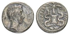 ROMAN COINS MÜNZEN DER RÖMISCHEN KAISERZEIT Augustus, 30 v.-14 n. Chr. AR-Quinar, 29/28 v. Chr., italische Münzstätte; 1,69 g. Kopf r.//Victoria steht l. mit Kranz und Palmzweig auf Cista mystica zwis