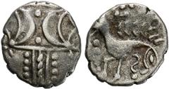 CELTIC COINS BRITANNIA ICENI. Antedios, 10-30. AR-Unit; 1,14 g. Halbmondmuster auf vertikalem Kranz//Pferd r., darunter Monogramm. Rudd, Ancient British Coins vergl. 1642 ff.; van Arsdell vergl. 710 f
