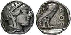GREEK COINS ATTICA ATHEN. AR-Tetradrachme, um 440/420 v. Chr.; 16,6 g. Athenakopf r. mit attischem Helm//In Incusum: Eule r., dahinter Olivenzweig und Mondsichel, darauf kl. Gegenstempel: fünffach get