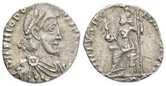 ROMAN COINS MÜNZEN DER RÖMISCHEN KAISERZEIT Theodosius I., 379-395. AR-Siliqua, 388/392, Treveri; 1,3 g. Drapierte Büste r. mit Perldiadem//Roma sitzt l. auf Panzer mit Victoria auf Globus und Speer. 