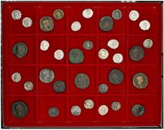 ROMAN COINS LOTS RÖMISCHER MÜNZEN Severus Alexander und Julia Mamaea: Enthalten sind Silber- und Bronzemünzen des Severus Alexander (29x) und der Julia Mamaea (6x), darunter meist Denare und Sesterze.