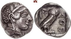 GRIECHISCHE MÜNZEN ATTICA. ATHEN. AR-Tetradrachme, um 440/420 v. Chr.; 17,16 g. Athenakopf r. mit attischem Helm//In Incusum: Eule r., dahinter Olivenzweig und Mondsichel. Flament Gruppe II. Feine Tön