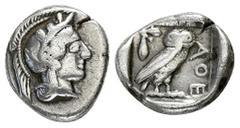 GREEK COINS ATTICA ATHEN. AR-Drachme, um 454/404 v. Chr.; 4,17 g. Athenakopf r. mit attischem Helm//In Incusum: Eule r., dahinter Olivenzweig. SNG München 60 ff. Kl. Schrötlingsriß, fast sehr schön