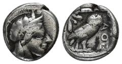 GREEK COINS ATTICA ATHEN. AR-Drachme, um 454/404 v. Chr.; 4,07 g. Athenakopf r. mit attischem Helm//In Incusum: Eule r., dahinter Olivenzweig. SNG München 60 ff. Etwas Belag auf dem Revers, schön