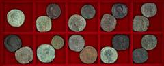 ROMAN COINS LOTS RÖMISCHER MÜNZEN Römische Bronzemünzen des 2. und 3. Jahrhunderts: Enthalten sind vorrangig Sesterze, darunter Prägungen des Traianus, Hadrianus, Antoninus Pius, Commodus, Severus Ale