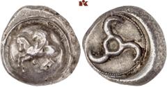 GRIECHISCHE MÜNZEN LYCIA. Khinakha (?). AR-Stater, 460/440 v. Chr.; 9,90 g. Pegasos l. auf Rundschild, darunter Kugel//In Incusum: Triskelis. Müseler -, vergl. IV, 76 ff.; SNG v. Aulock 4089; Vismara 
